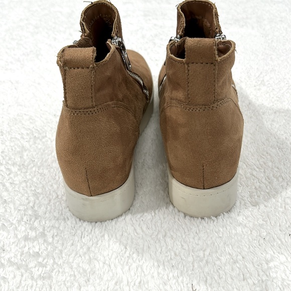 SODA Wedge Brown Suede Women’s Sneakers Size 7.5 - Picture 4 of 8